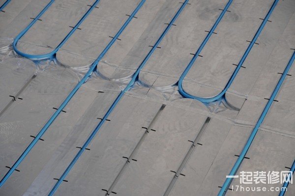 科技为先的新地暖——干式地暖 科技为先的新地暖——干式地暖